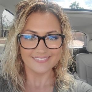 Meet your Posher, Shawna